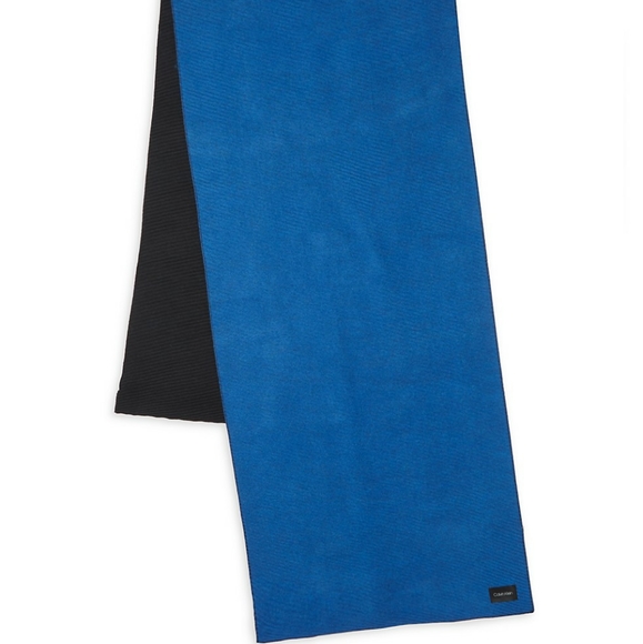 Calvin Klein Pleated Double-Faced Blanket Scarf - Picture 2 of 4